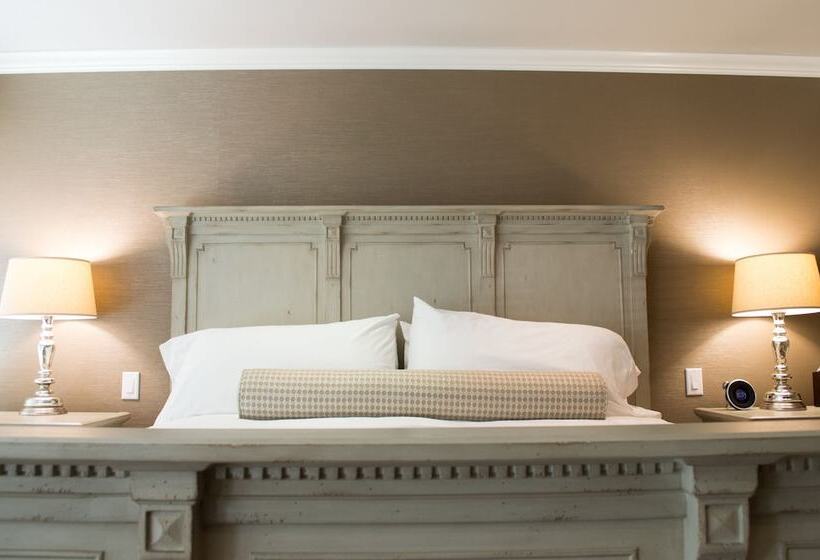 스탠다드 룸, Edwards House