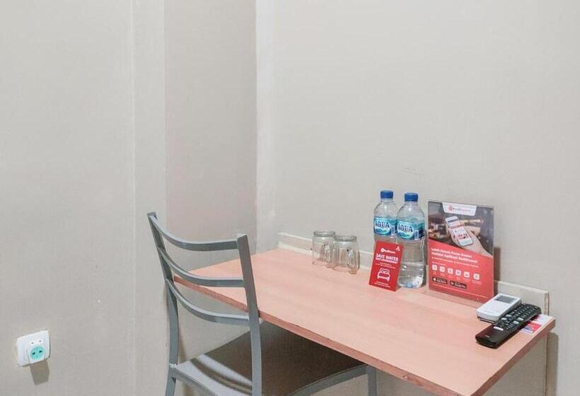 اتاق استاندارد, Reddoorz Near Bg Junction Surabaya