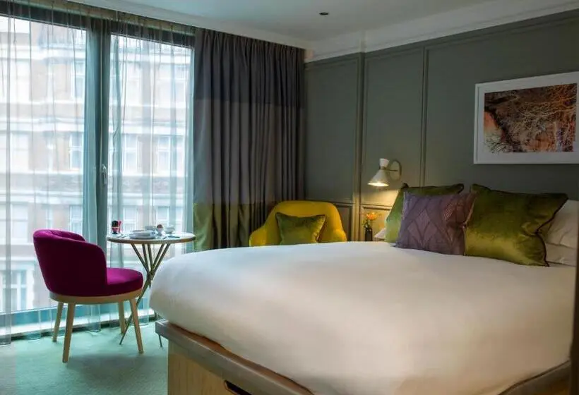 اتاق اجرایی, The Guardsman Preferred Hotels And Resorts