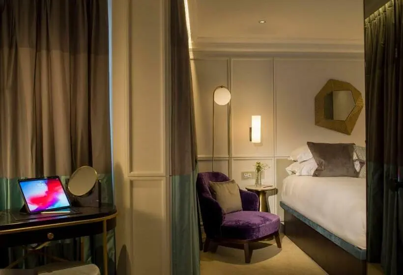 اتاق سوپریور, The Guardsman Preferred Hotels And Resorts