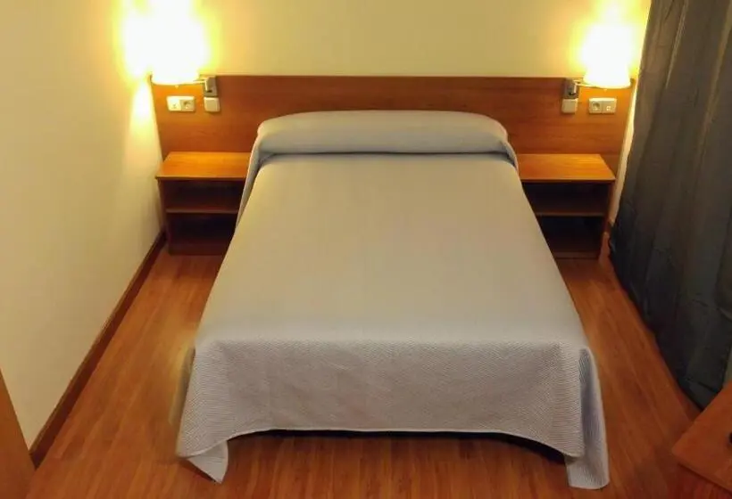 Habitació Estàndard, Hostal Prada Borges
