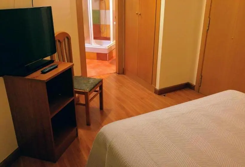 Habitació Estàndard, Hostal Prada Borges