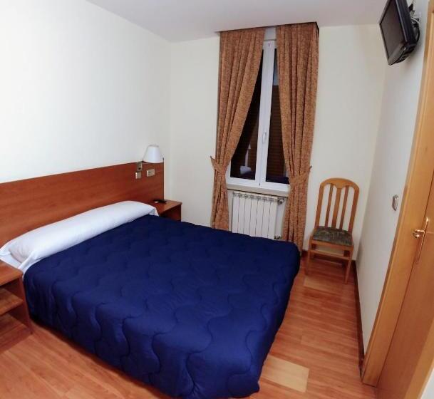 חדר סטנדרט, Hostal Prada Borges