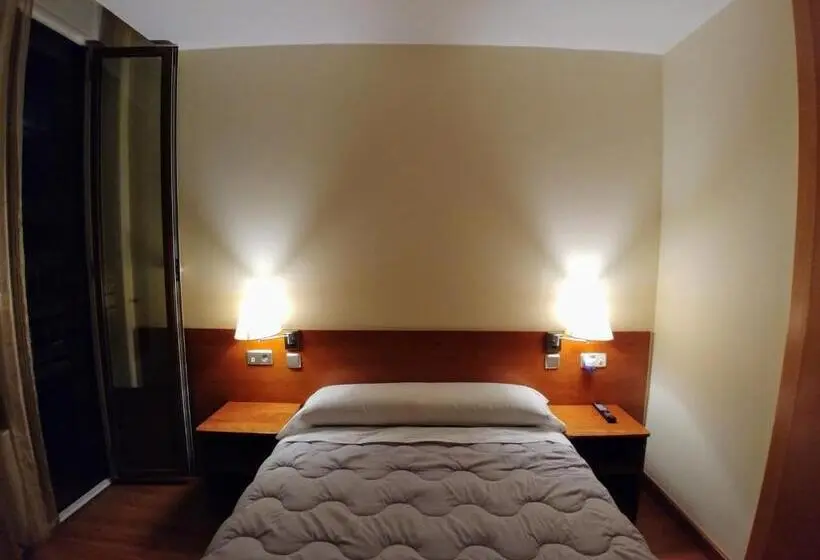 Habitación Estàndard Individual, Hostal Prada Borges