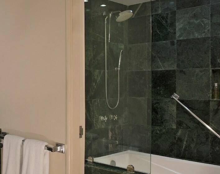 Deluxe Room King Size Bed