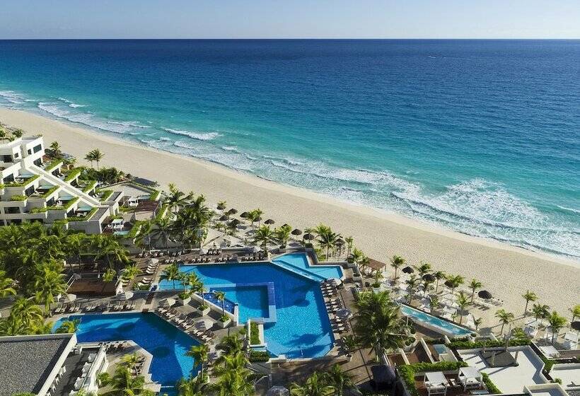 חדר דחוקס עם מיטת קינג, Now Emerald Cancun  All Inclusive