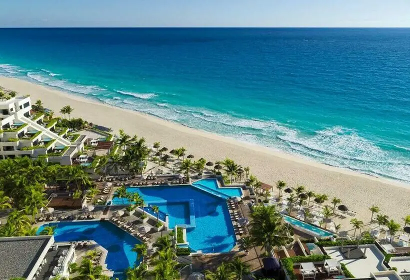 キングサイズベッドのクラブルーム, Secrets Mirabel Cancún Resort & Spa