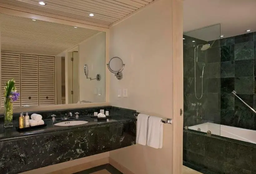 キングサイズベッドのクラブルーム, Secrets Mirabel Cancún Resort & Spa