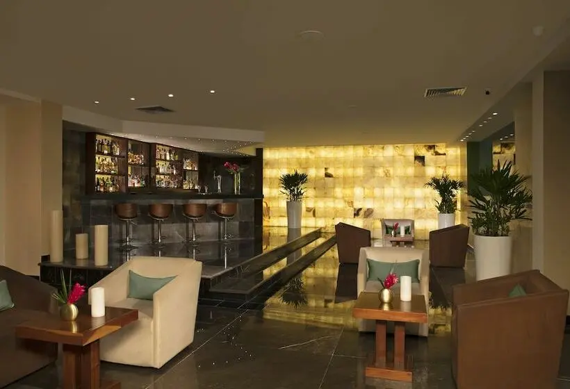 キングサイズベッドのクラブルーム, Secrets Mirabel Cancún Resort & Spa
