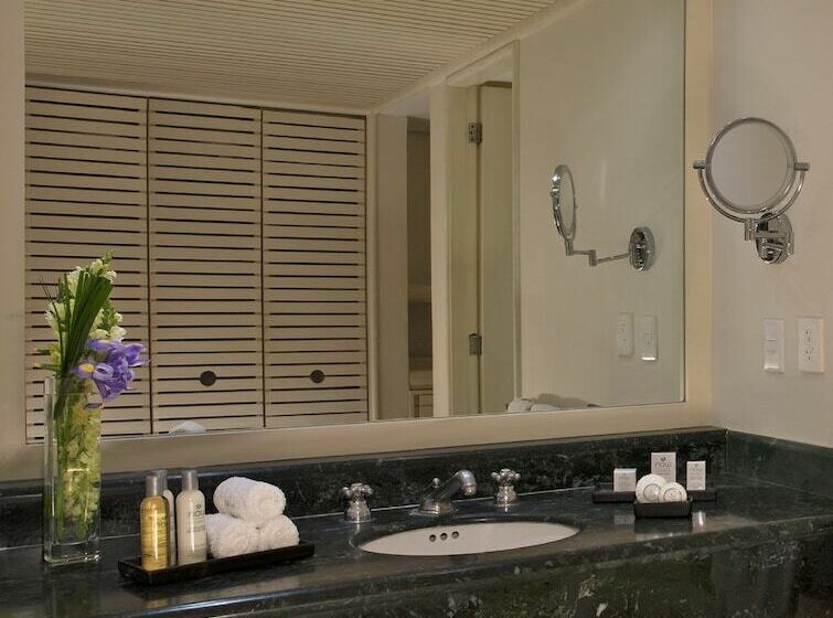 חדר קלאב עם מיטת קינג, Now Emerald Cancun  All Inclusive
