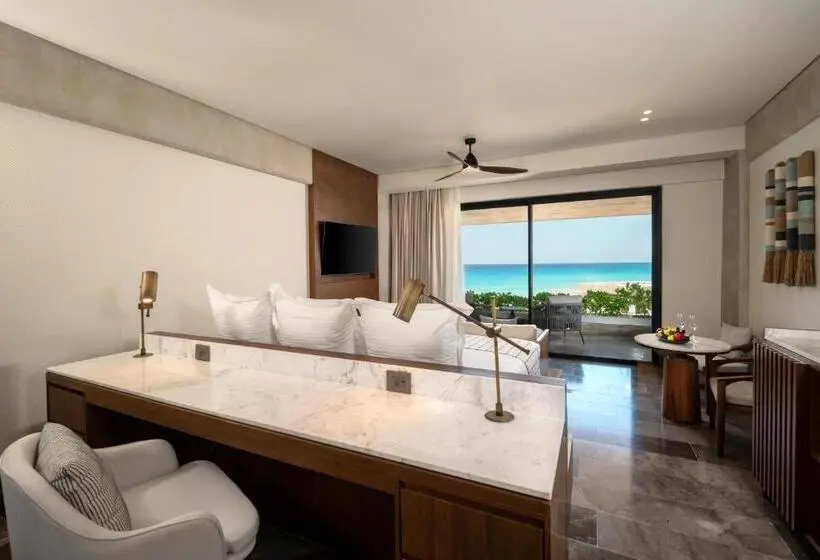 Club-juniorsviitti, Secrets Mirabel Cancún Resort & Spa