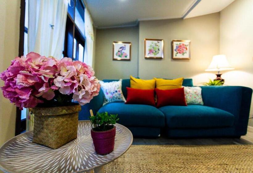 سوییت سوپریور, Baan Suan Krung Kao