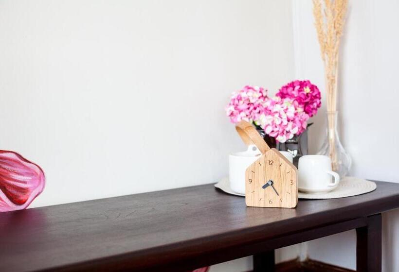 اتاق استاندارد, Baan Suan Krung Kao