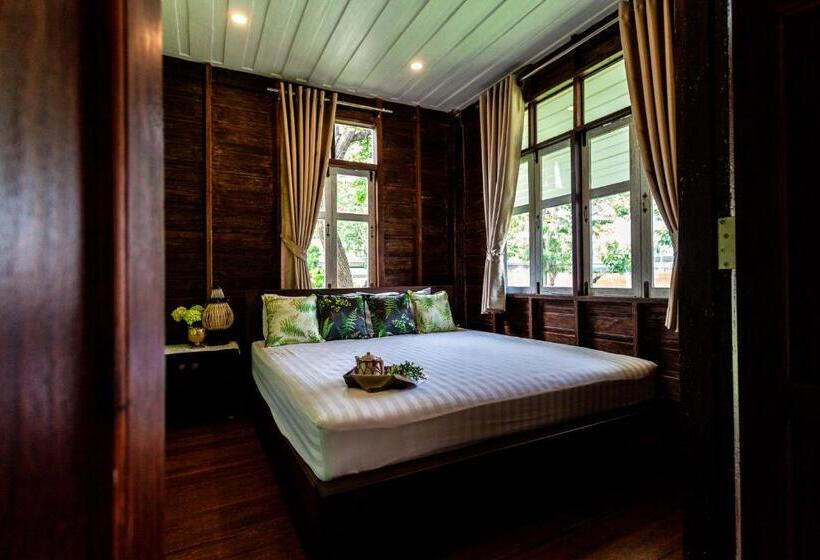 Люкс Deluxe Кровать Кинг, Baan Suan Krung Kao