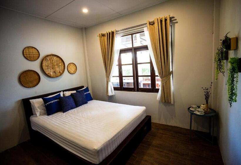 Дом 4 Спальни, Baan Suan Krung Kao