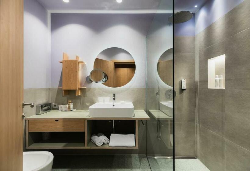 ガーデンビュースタンダードルーム, Lagrein