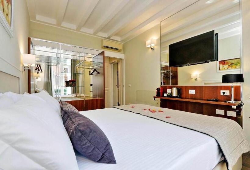 דירת חדר סופריור, Piazza Venezia Grand Suite