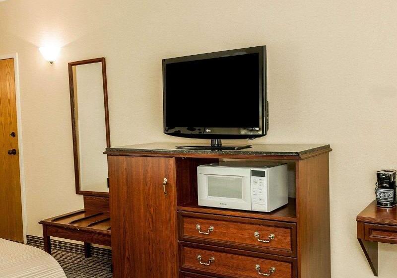 اتاق استاندارد با تخت بزرگ, Baymont By Wyndham South Bend Near Notre Dame