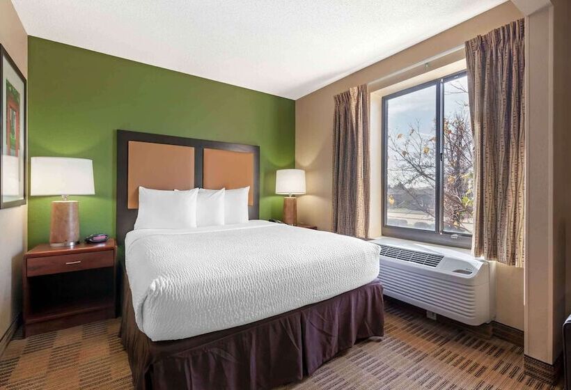 Студия Deluxe, Extended Stay America Select Suites Rockford State Street