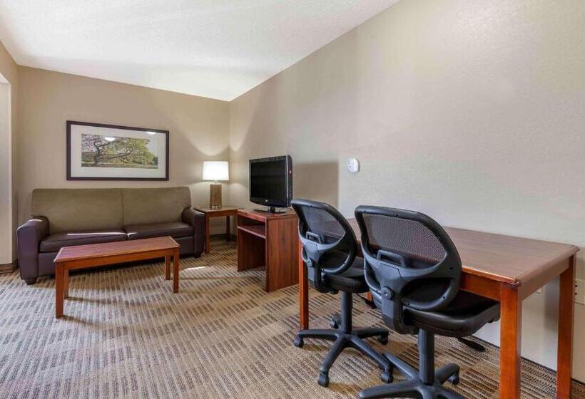 Студия Deluxe, Extended Stay America Select Suites Rockford State Street