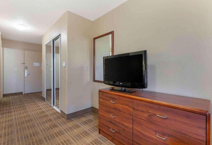 Студия Стандарт, Extended Stay America Select Suites Rockford State Street