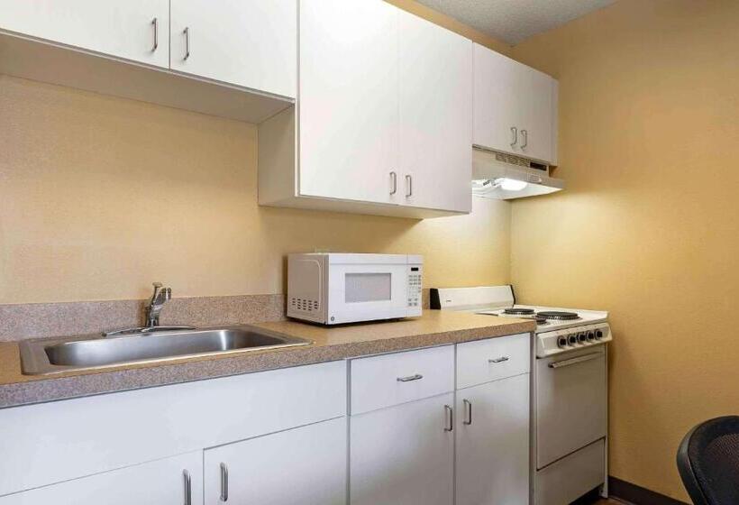 스탠다드 스튜디오, Extended Stay America Select Suites   South Bend   Mishawaka   South
