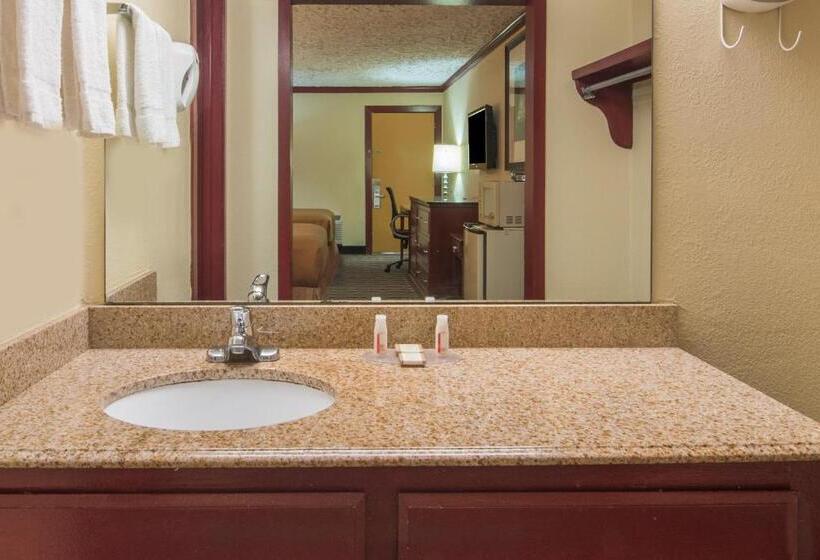 Номер Стандарт Адаптированный для Инвалидов, Howard Johnson By Wyndham San Marcos