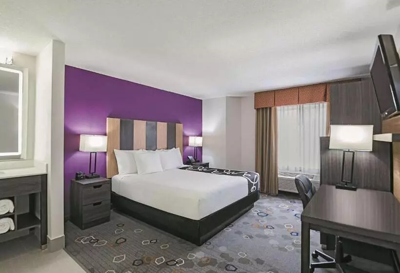 Deluxe-huone King-vuode, La Quinta Inn & Suites By Wyndham Minneapolis Northwest