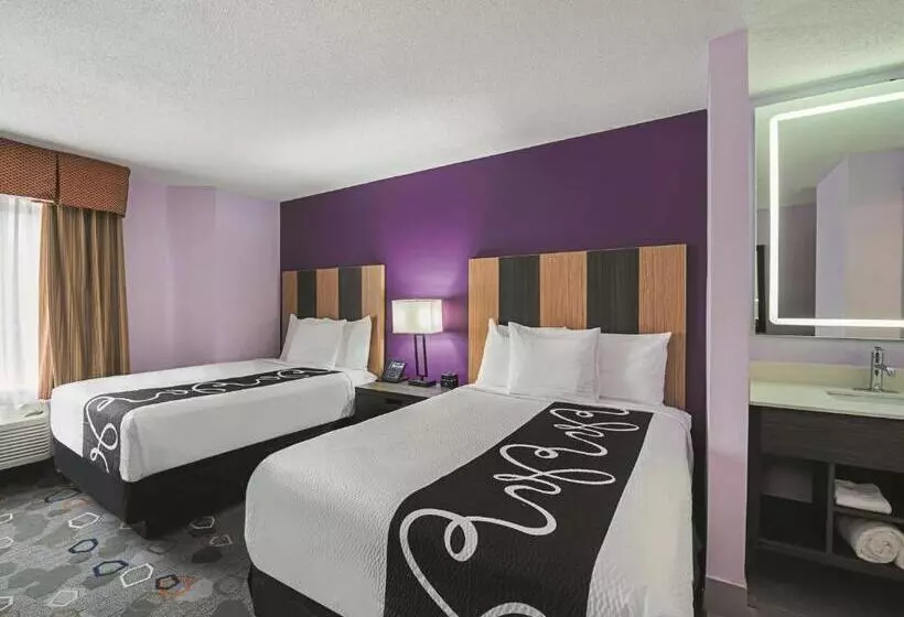 Deluxe-huone, La Quinta Inn & Suites By Wyndham Minneapolis Northwest