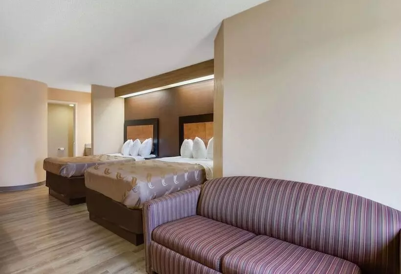 スイート, Quality Inn Lees Summit  Kansas City