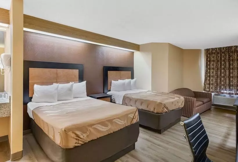 スイート, Quality Inn Lees Summit  Kansas City