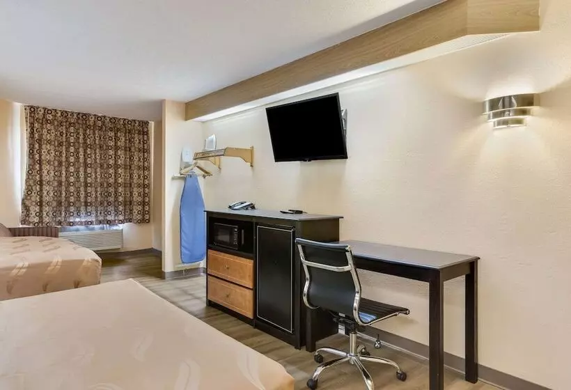 スイート, Quality Inn Lees Summit  Kansas City