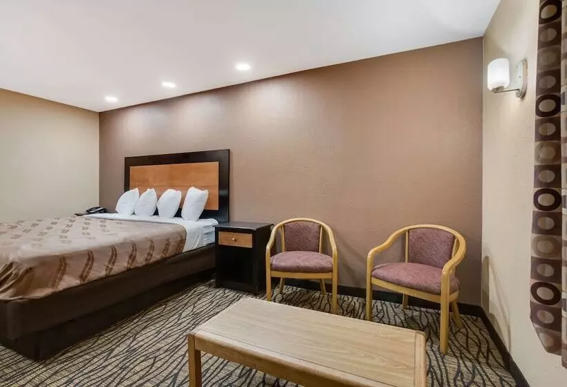 スイート, Quality Inn Lees Summit  Kansas City