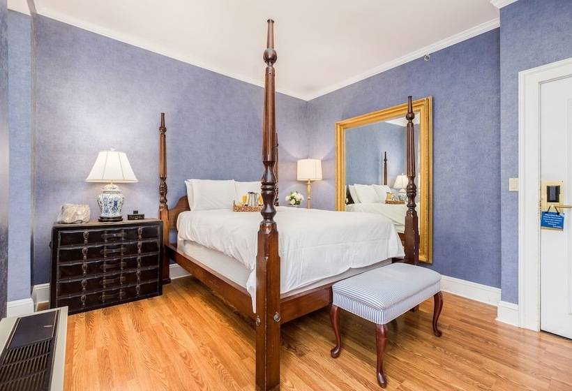 デラックススイート, Simsbury 1820 House