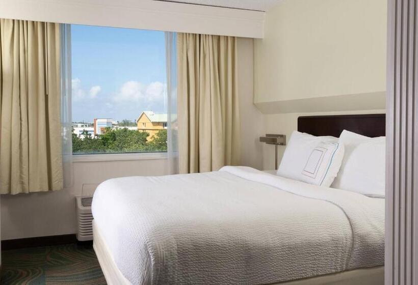 带大床的套房, Springhill Suites Fort Lauderdale Airport