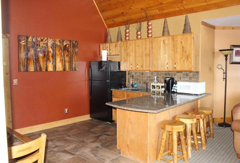 جناح, Spearfish Canyon Lodge