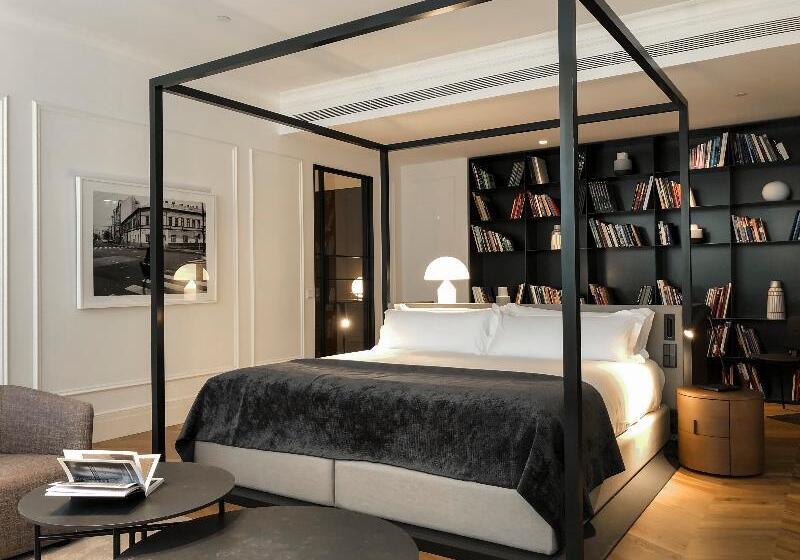 סוויטת ג'וניור עם טרסה, Kozmo Hotel Suites & Spa Small Luxury Hotels Of The World