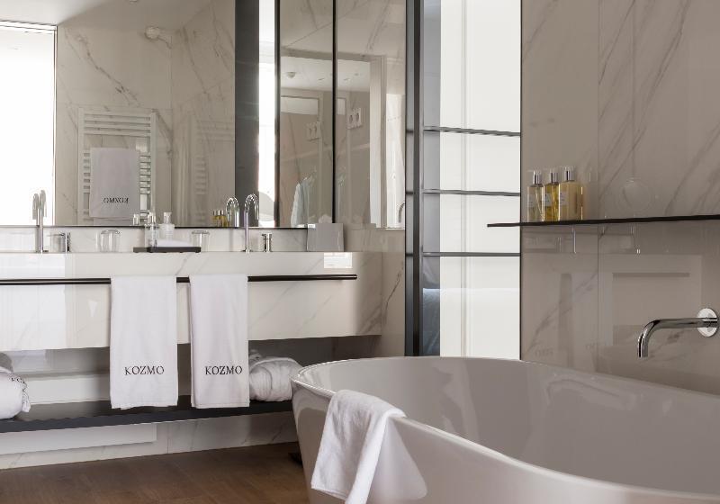 חדר דלוקס, Kozmo Hotel Suites & Spa Small Luxury Hotels Of The World