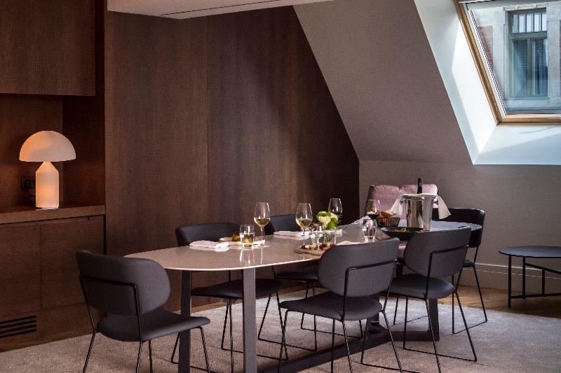 סוויטה נשיאותית, Kozmo Hotel Suites & Spa Small Luxury Hotels Of The World