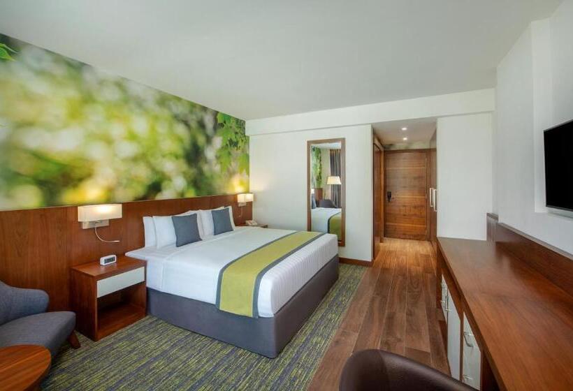 اتاق سوپریور با تخت بزرگ, Wyndham Garden Muscat Al Khuwair