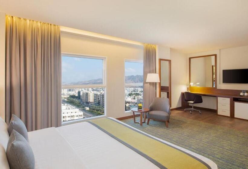 اتاق لوکس با تخت بزرگ, Wyndham Garden Muscat Al Khuwair