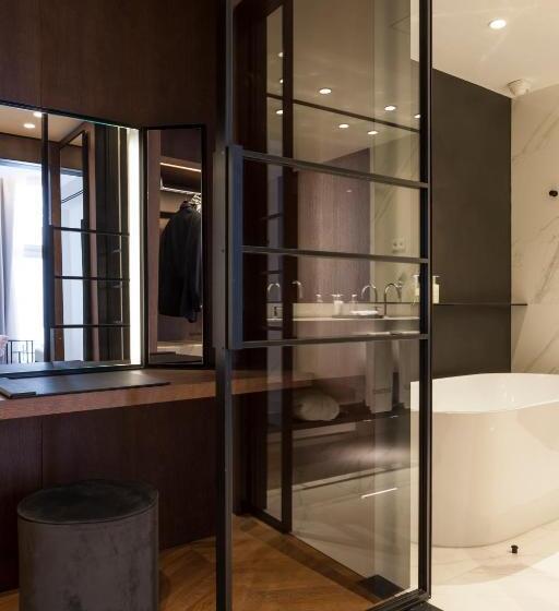 סוויטה, Kozmo Hotel Suites & Spa Small Luxury Hotels Of The World