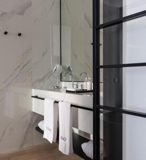 חדר משפחתי, Kozmo Hotel Suites & Spa Small Luxury Hotels Of The World