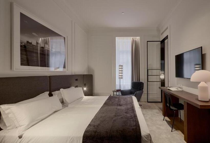 חדר משפחתי, Kozmo Hotel Suites & Spa Small Luxury Hotels Of The World