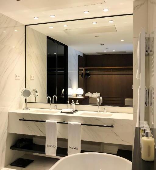 סוויטה דלוקס, Kozmo Hotel Suites & Spa Small Luxury Hotels Of The World