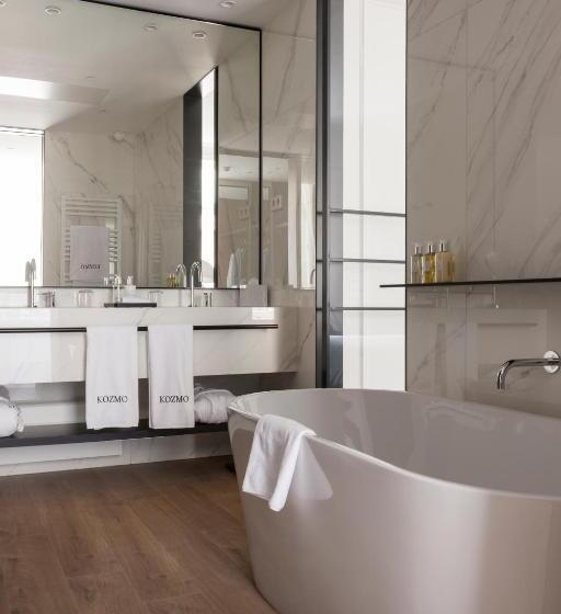 סוויטת ג'וניור, Kozmo Hotel Suites & Spa Small Luxury Hotels Of The World