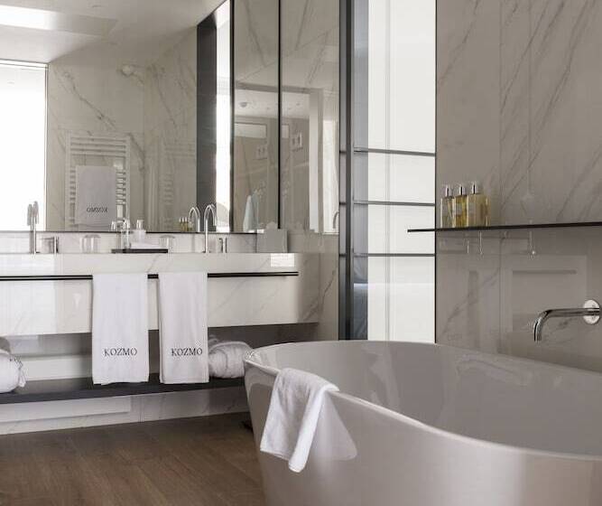 סוויטת ג'וניור, Kozmo Hotel Suites & Spa Small Luxury Hotels Of The World