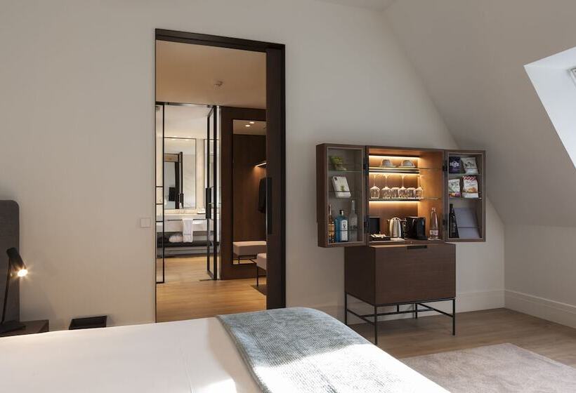 חדר דלוקס, Kozmo Hotel Suites & Spa Small Luxury Hotels Of The World