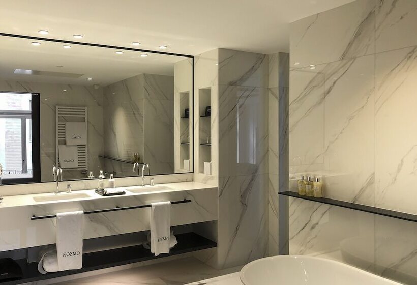 סוויטה, Kozmo Hotel Suites & Spa Small Luxury Hotels Of The World