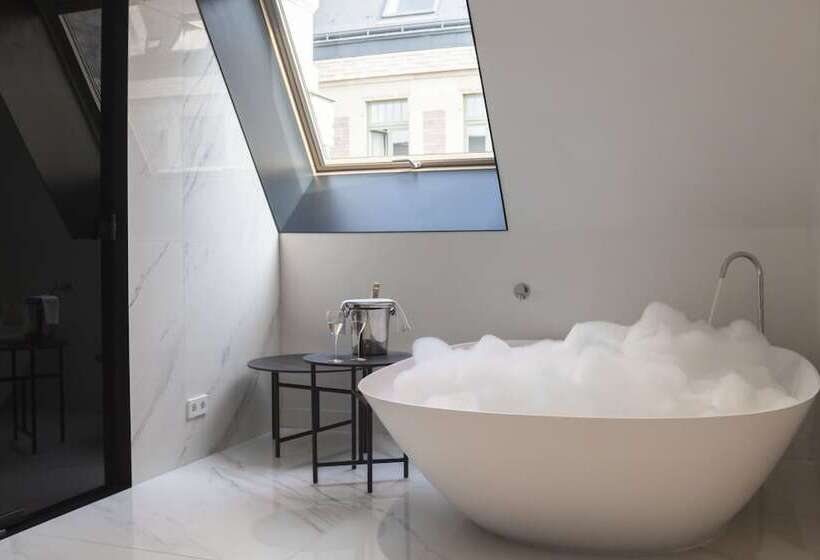 סוויטה נשיאותית, Kozmo Hotel Suites & Spa Small Luxury Hotels Of The World